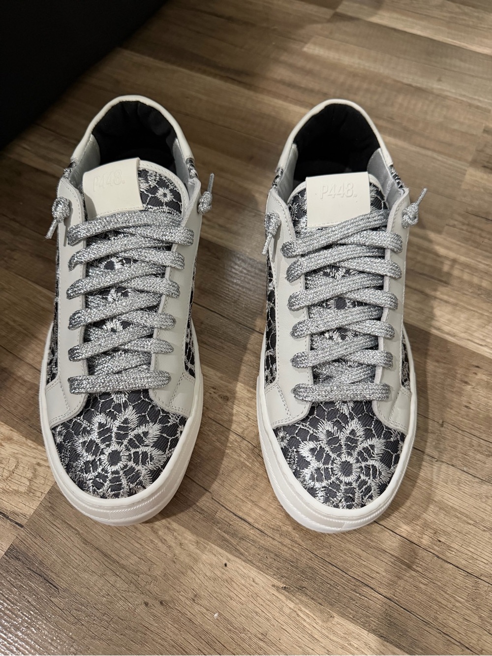 P448 Women's Low-Top Lace-Pattern Sneakers in Black and White
